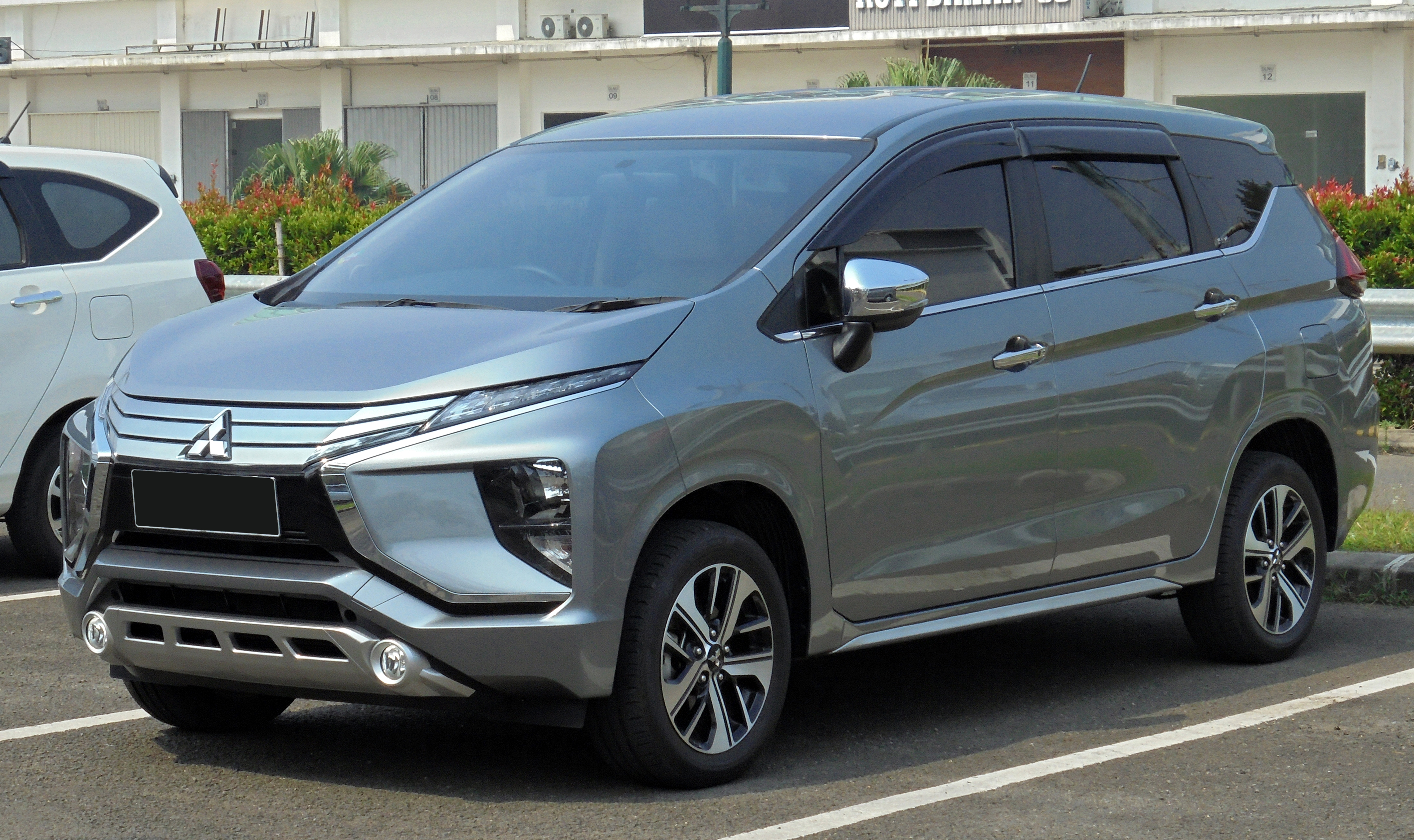 Mitsubishi Xpender rental car